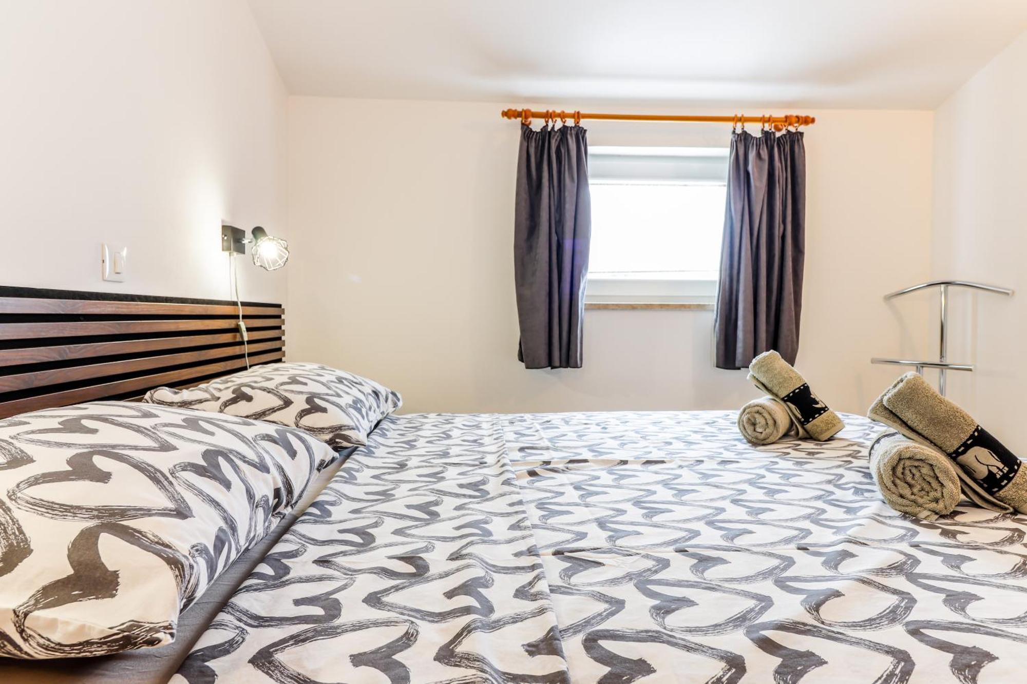Sunshine Apartments Funtana With Balcony And Sea View エクステリア 写真